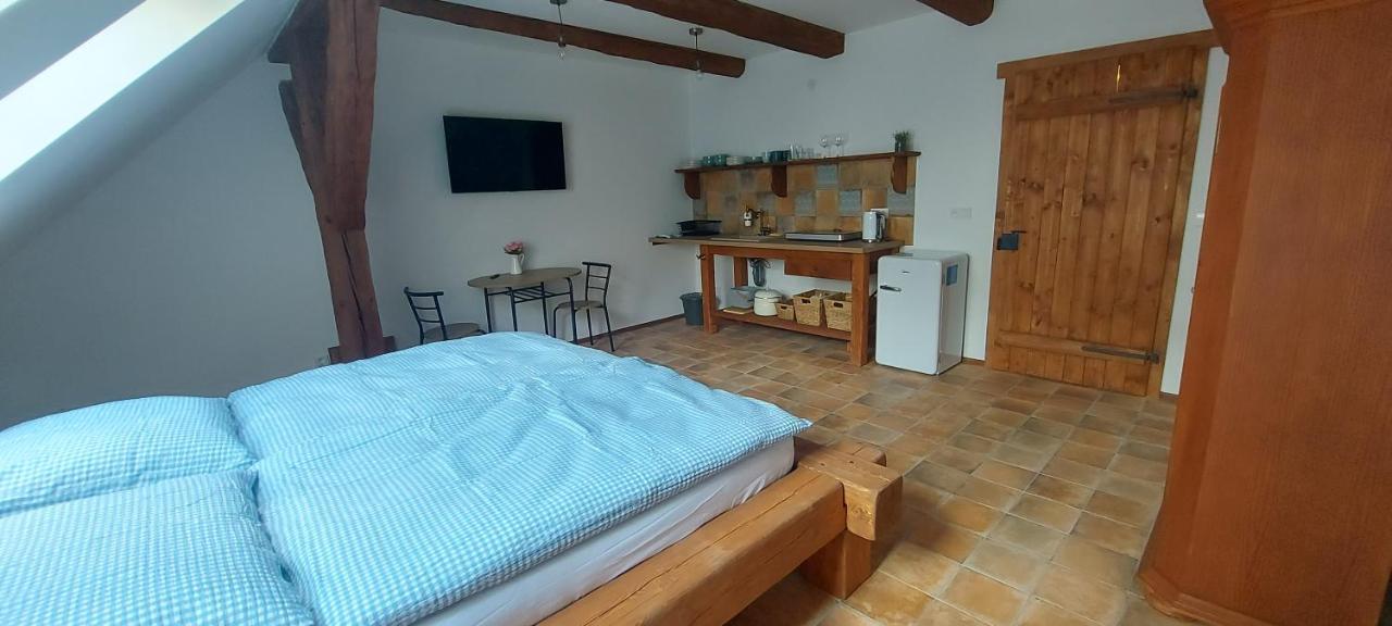 Apartmany Ve Starem Pivovaru Malesov ภายนอก รูปภาพ
