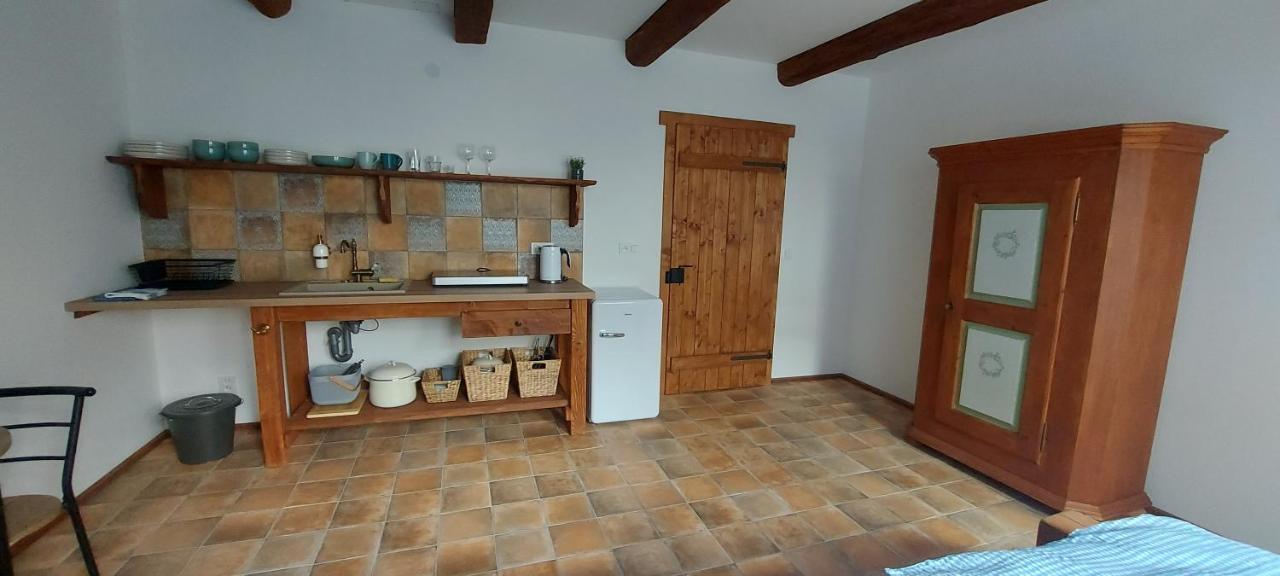 Apartmany Ve Starem Pivovaru Malesov ภายนอก รูปภาพ