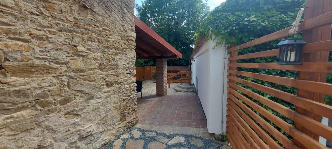 Apartmany Ve Starem Pivovaru Malesov ภายนอก รูปภาพ