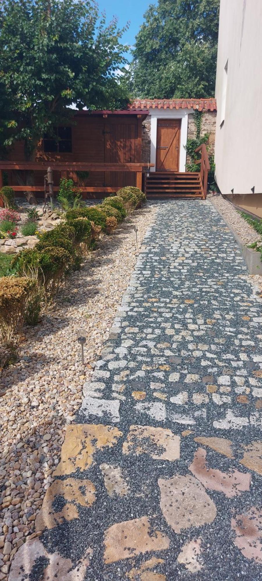 Apartmany Ve Starem Pivovaru Malesov ภายนอก รูปภาพ