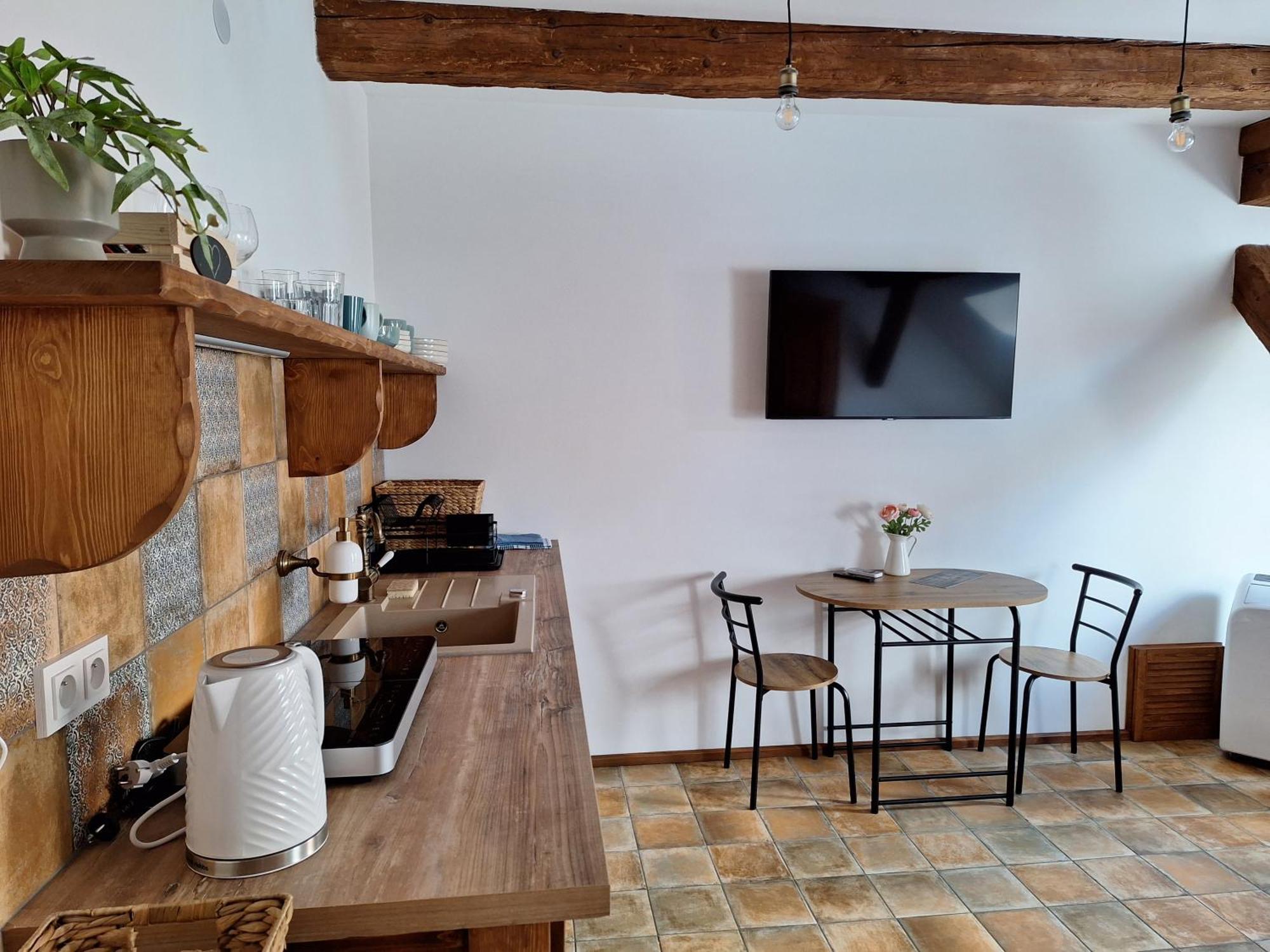 Apartmany Ve Starem Pivovaru Malesov ภายนอก รูปภาพ